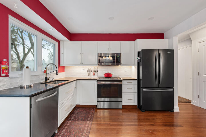 Property Photo: 1803 Farmbrook Drive MI 48098