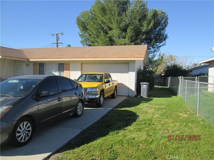 Property Photo: 721 S Santa Fe CA 92543