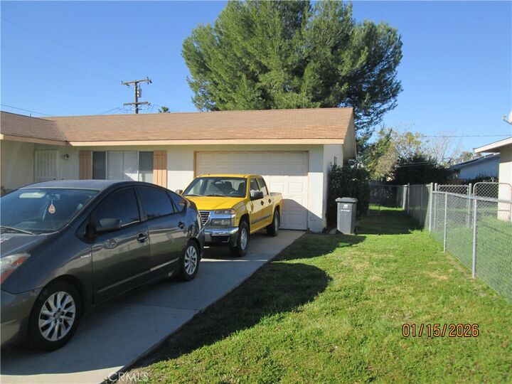 Property Photo:  721 S Santa Fe  CA 92543 