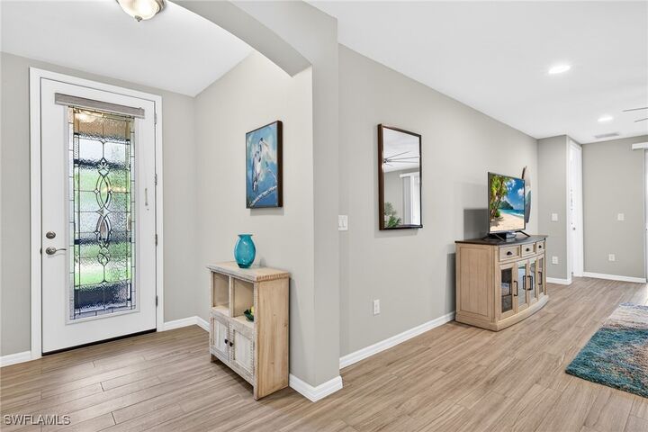 Property Photo:  14835 Edgewater Circle  FL 34114 