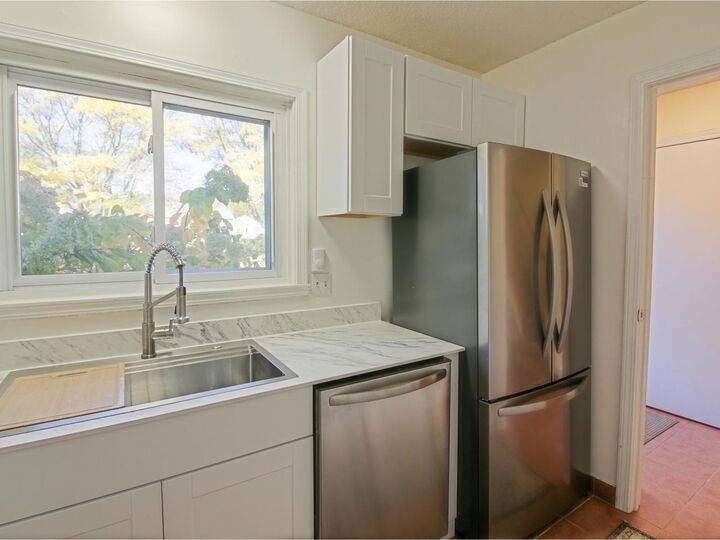 Property Photo:  B10 Stonehedge Drive  VT 05403 