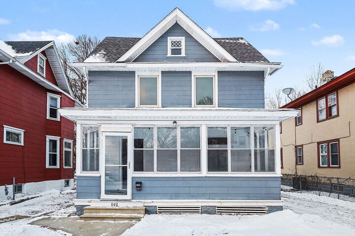 Property Photo:  849 Iglehart Avenue  MN 55104 