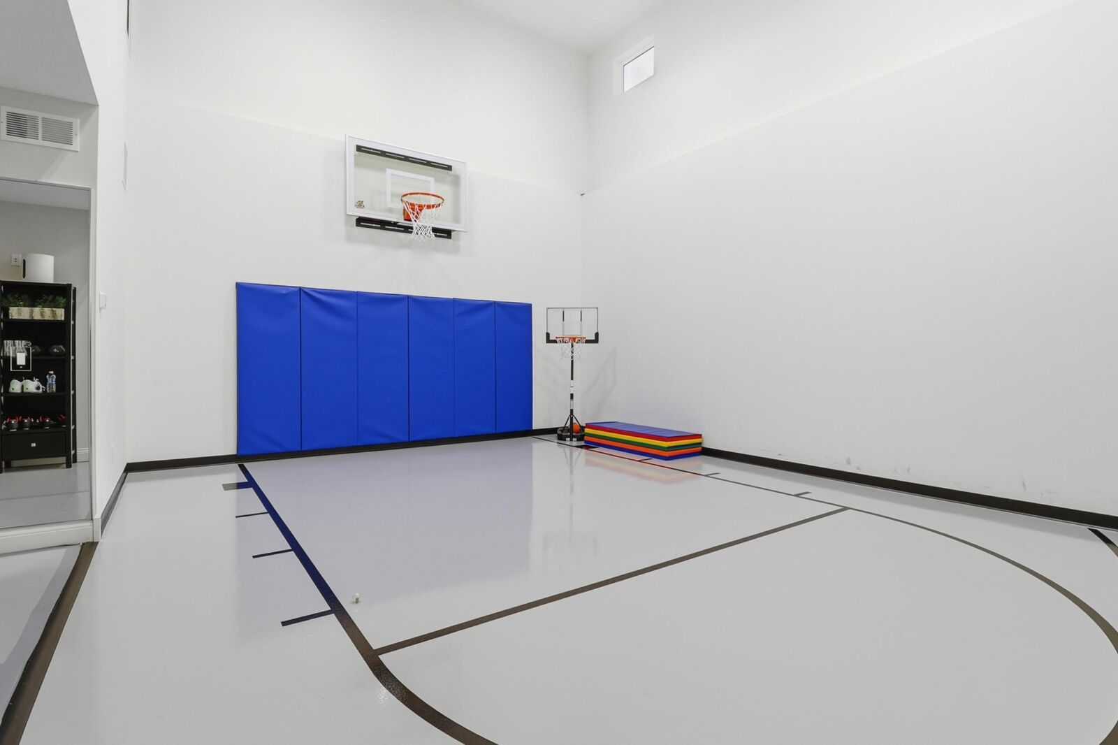 Property Photo: 5840 Prestwick Court MN 55331