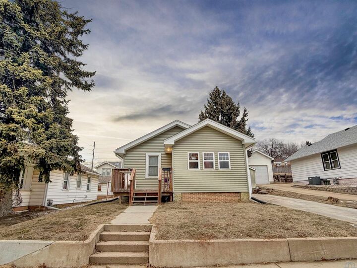 Property Photo:  3207 Transit Ave  IA 51106 