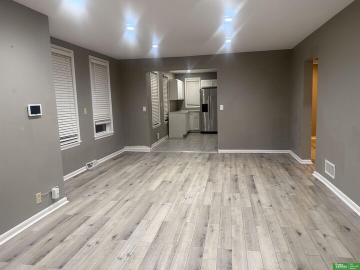 Property Photo:  1012 S 22 Street  NE 68108 