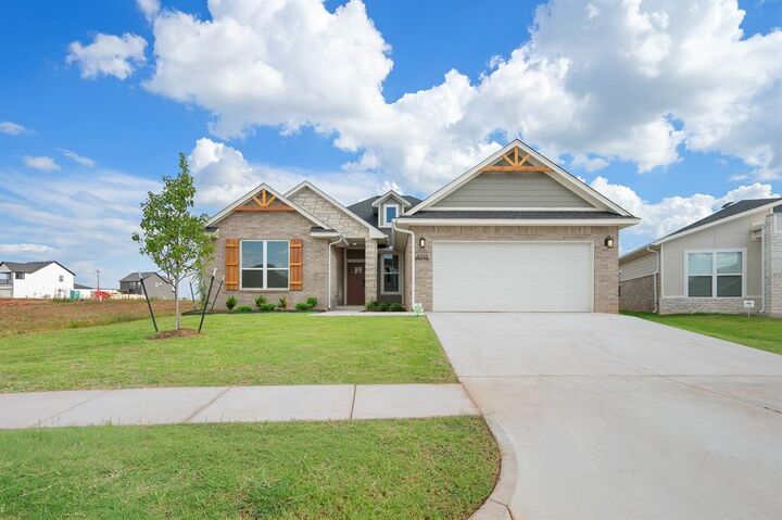 Property Photo: 4216 NW 180th Street OK 73012