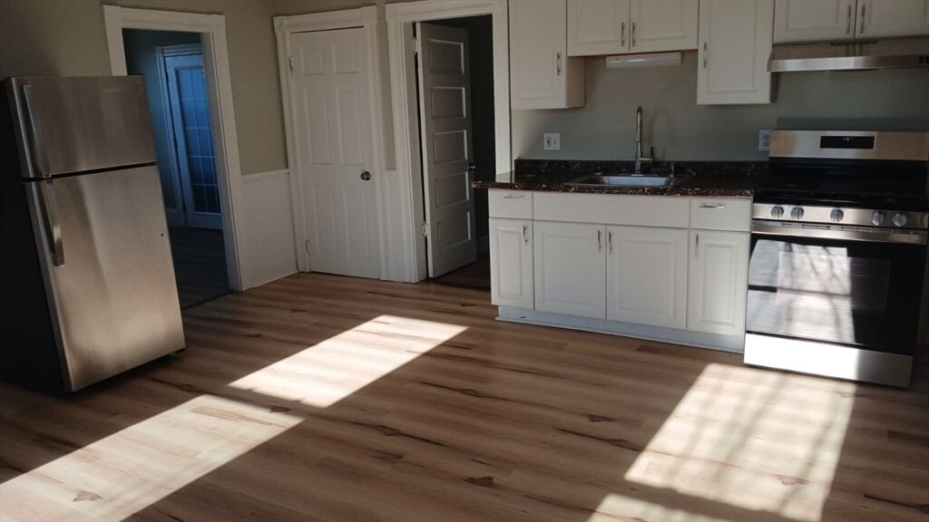 Property Photo: 275 Jefferson Ave 3 MA 01970