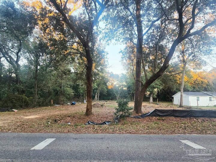 Property Photo:  6206 Lucy St  FL 32503 