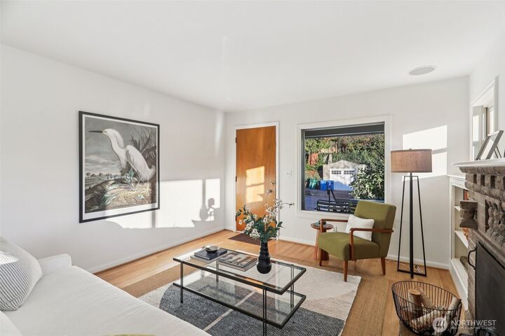 Property Photo:  6709  2nd Avenue NW  WA 98117 