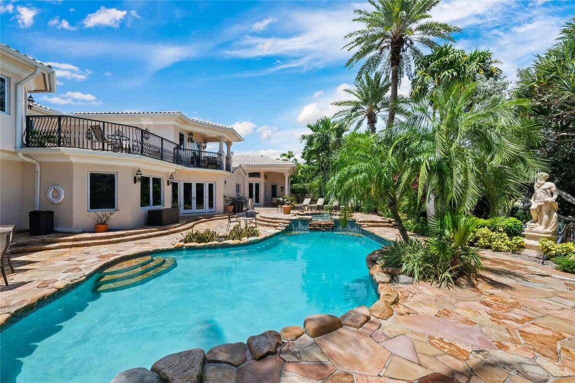 Property Photo:  1600 S Ocean Drive  FL 33316 