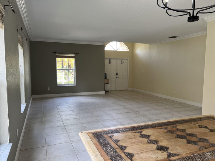 Property Photo:  1423 SW 158th Avenue  FL 33027 