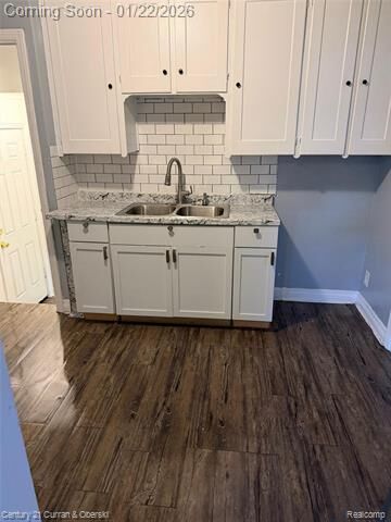 Property Photo:  9181 Whitcomb Street  MI 48228 