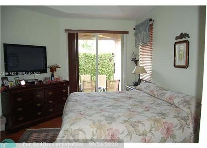 Property Photo:  644 Conservation Dr  FL 33327 