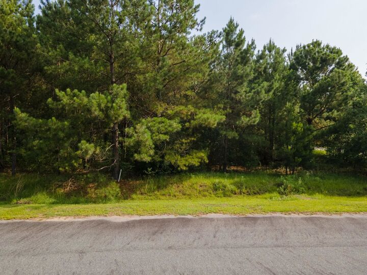 Property Photo:  14 Chesterfield Road  FL 32351 