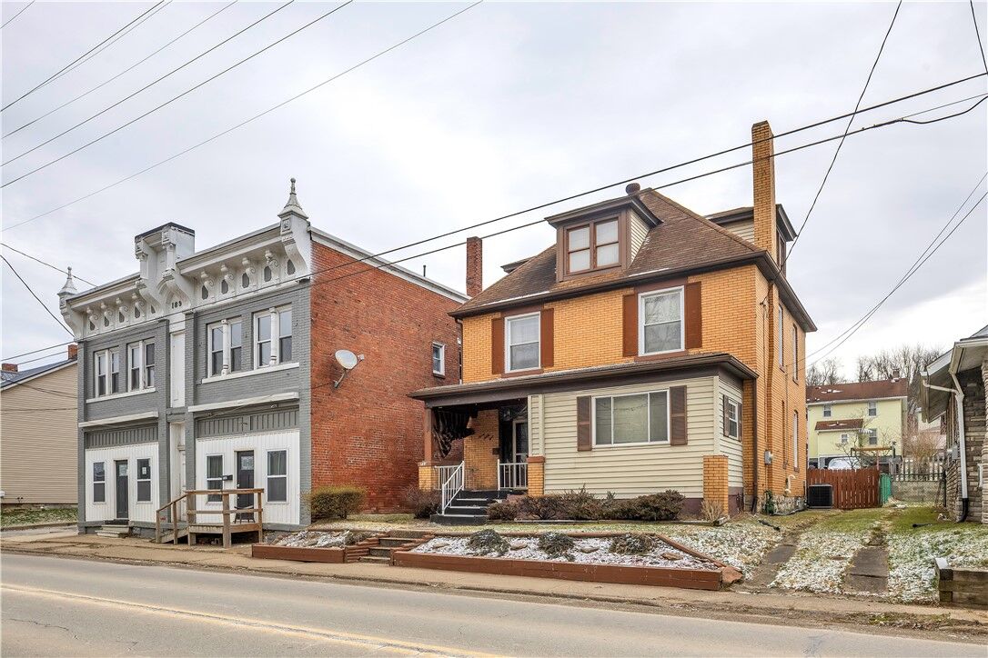 Property Photo:  733 N Warren Ave  PA 15613 