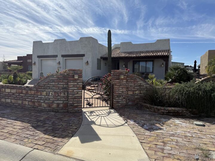 Property Photo:  13450 S Onammi Ave  AZ 85367-9200 