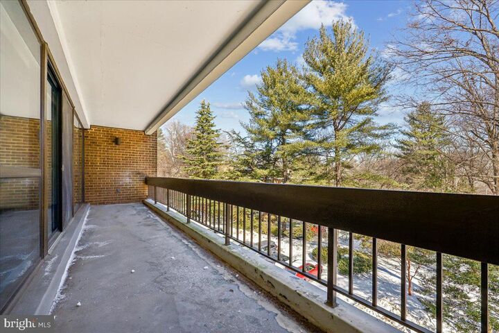 Property Photo:  4978 Sentinel Drive 12-306  MD 20816 