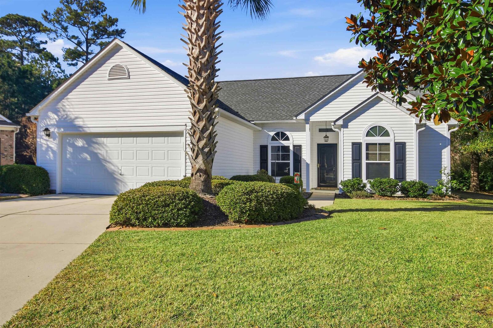 Property Photo: 4 Guillemont Ct. SC 29576