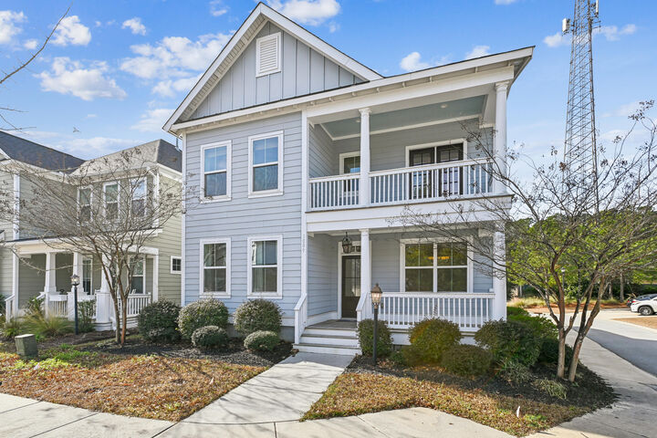 Property Photo:  1009 Oak Bluff Avenue  SC 29492 