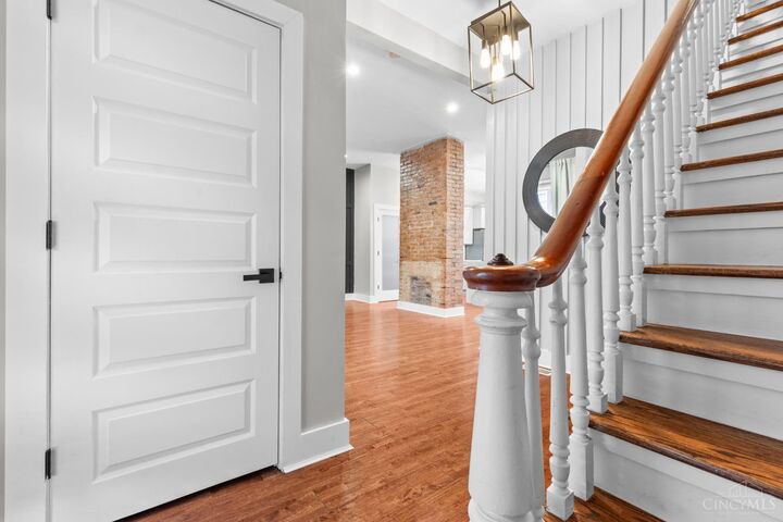 Property Photo:  3014 Cleinview  OH 45206 