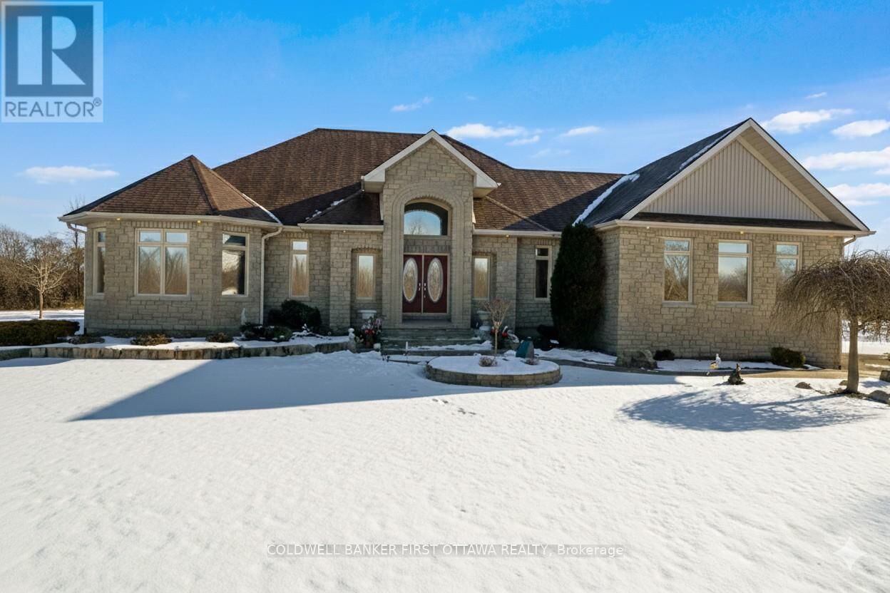 Property Photo:  556 West Point Drive  ON K7H 3C7 