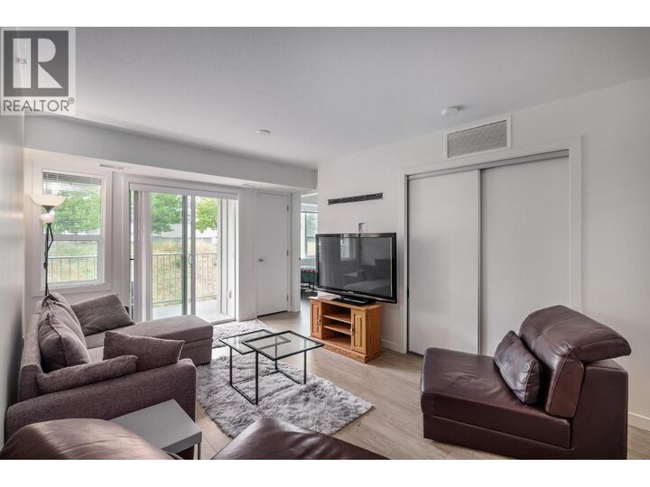 Photo de la propriété: 725 Academy Way Ph18 BC V1V 3A4