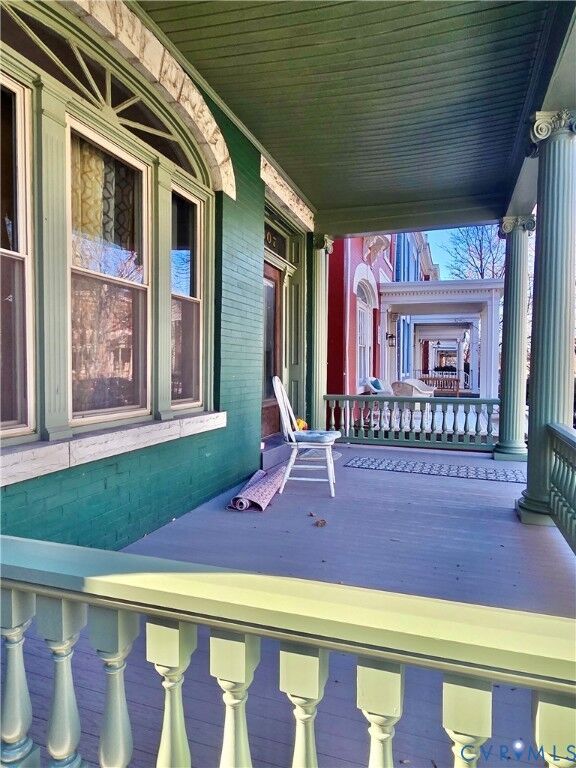 Property Photo: 2607 W Grace Street VA 23220