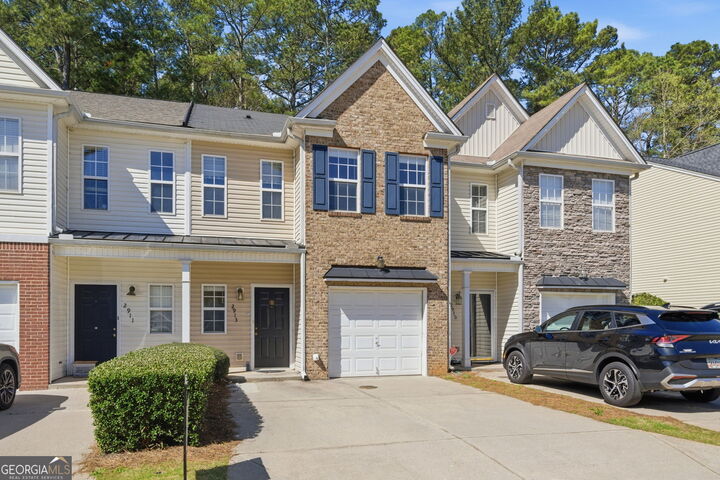 Property Photo:  2913 Greyhawk Lane  GA 30040 
