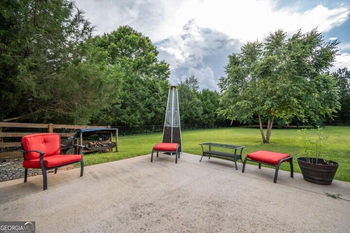 Property Photo: 1090 Ruby Way GA 30622