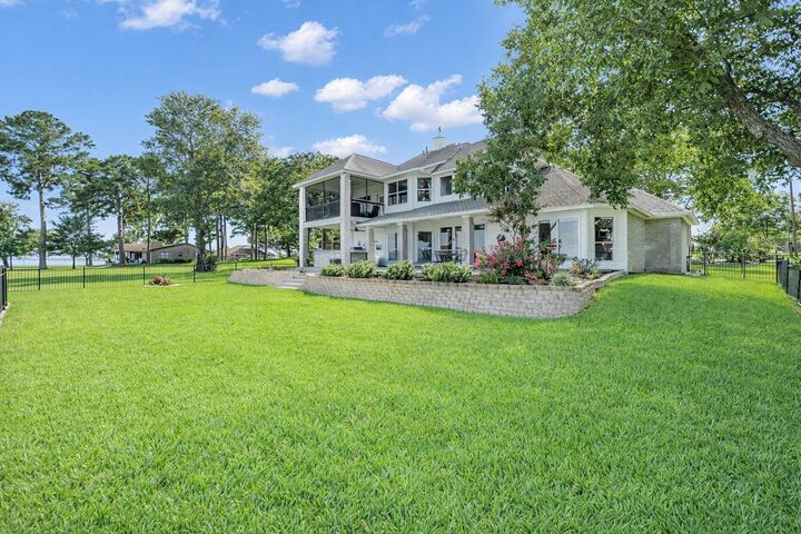 Property Photo: 16314 Hunters Circle TX 77356