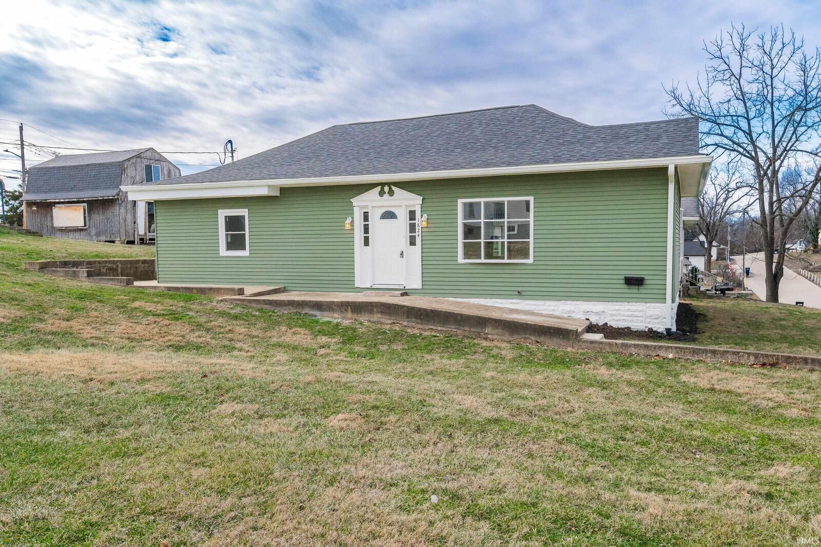 Property Photo:  1824 14th Street  IN 47421-3637 