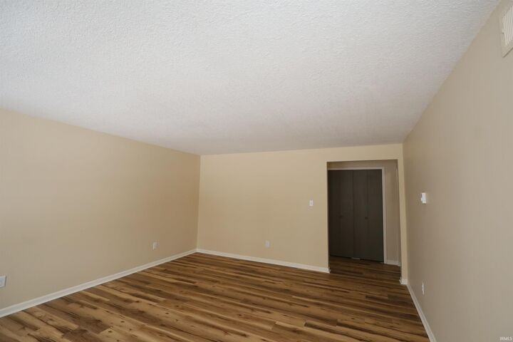 Property Photo:  5640 Graber Drive  IN 46835-1666 