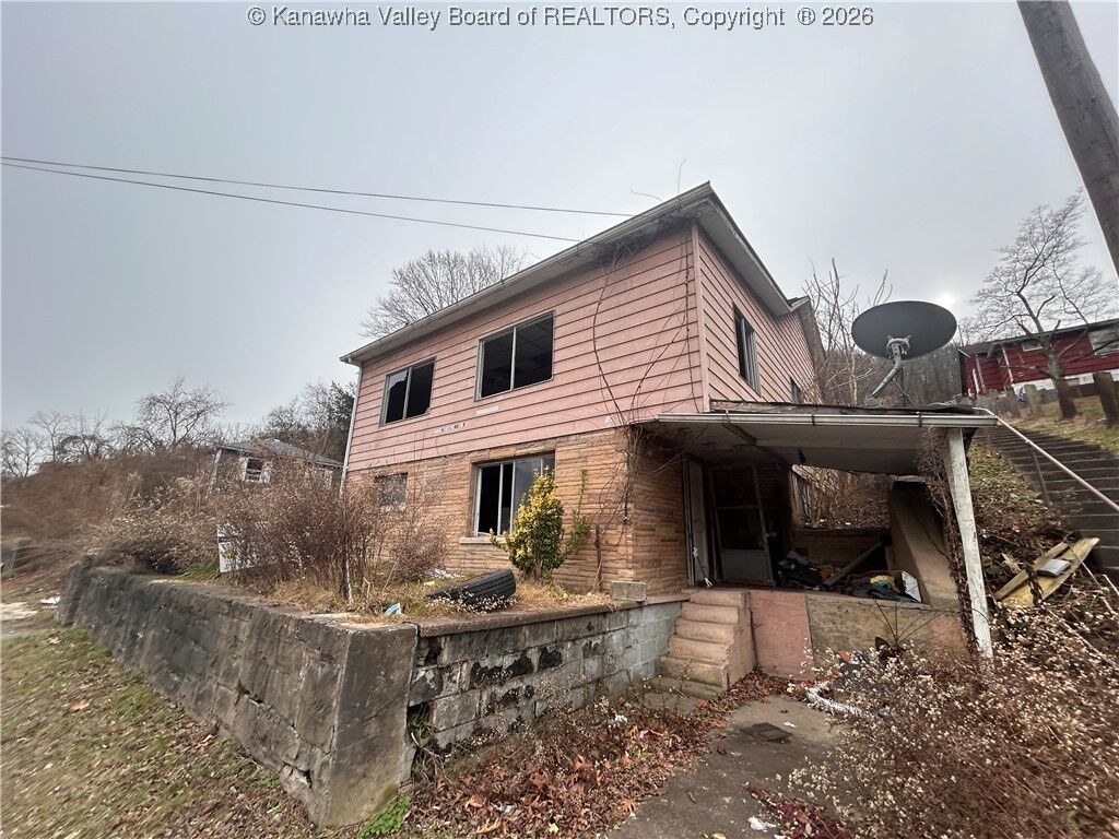 Property Photo:  27394 2nd Avenue  WV 25102 