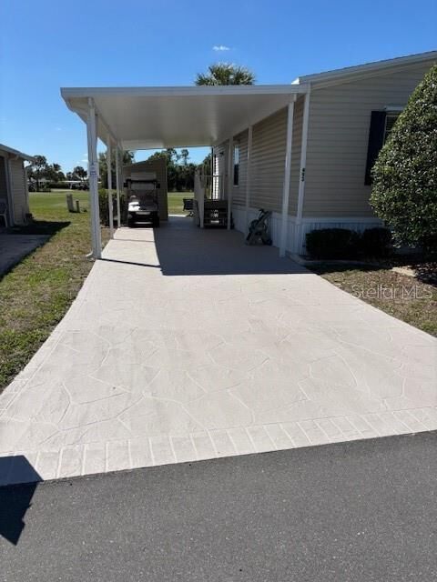 Property Photo: 2100 Kings Highway 493 FL 33980