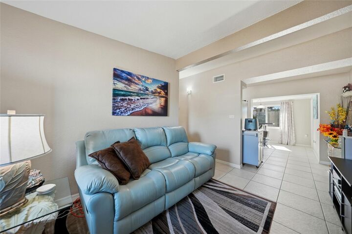 Property Photo:  21431 Kenyon Avenue  FL 33952 