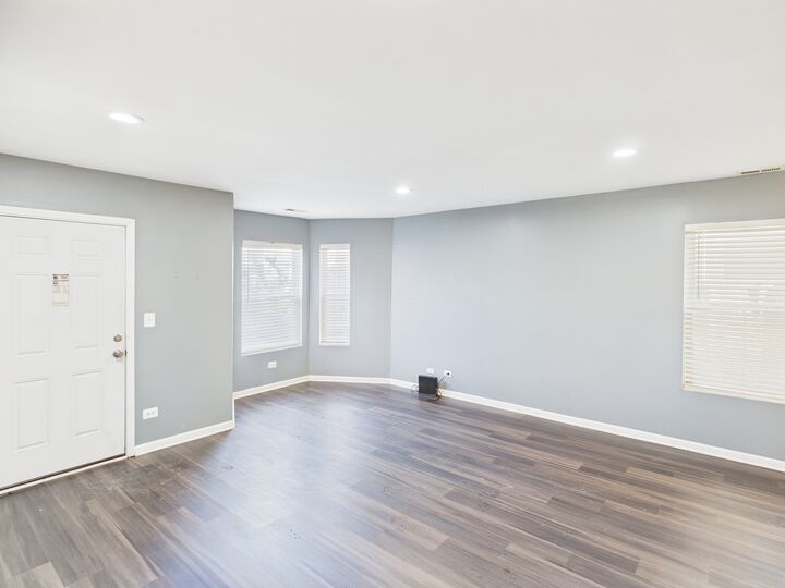 Property Photo: 1415 E 71st Place IL 60619