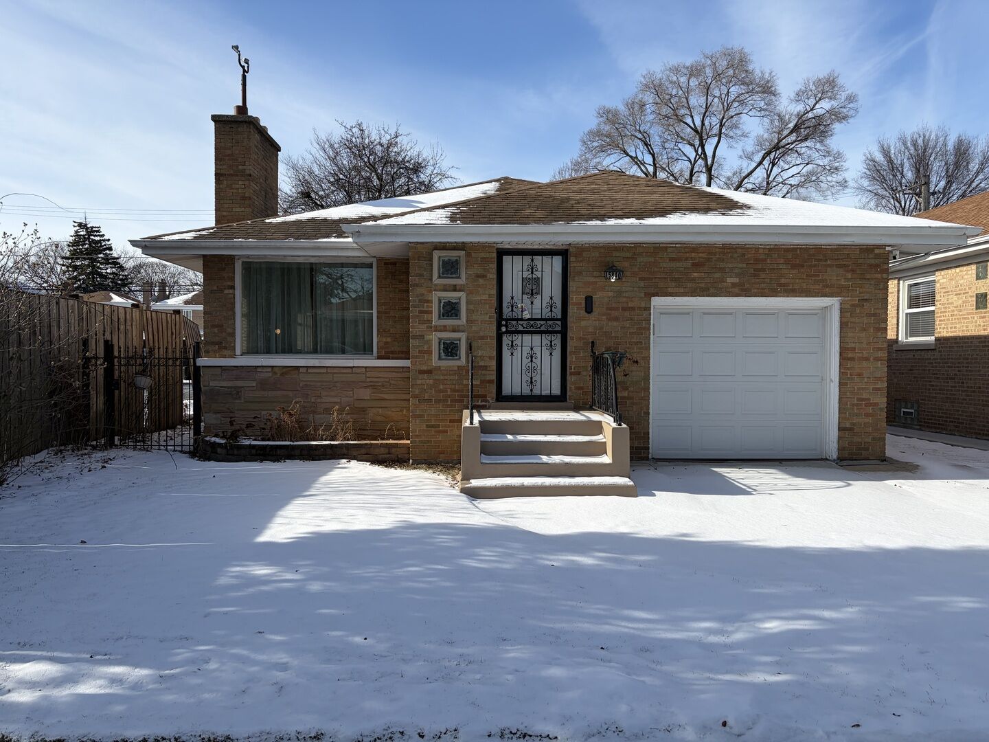 Property Photo:  5840 N Kimball Avenue  IL 60659 