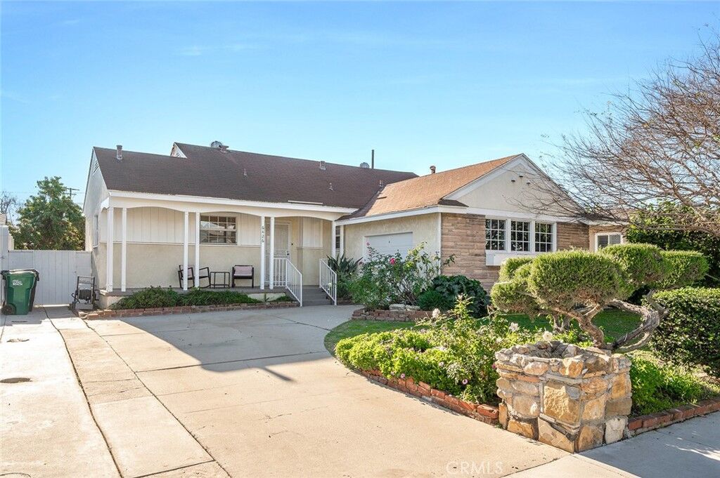 Property Photo:  6426 E Belice Street  CA 90815 