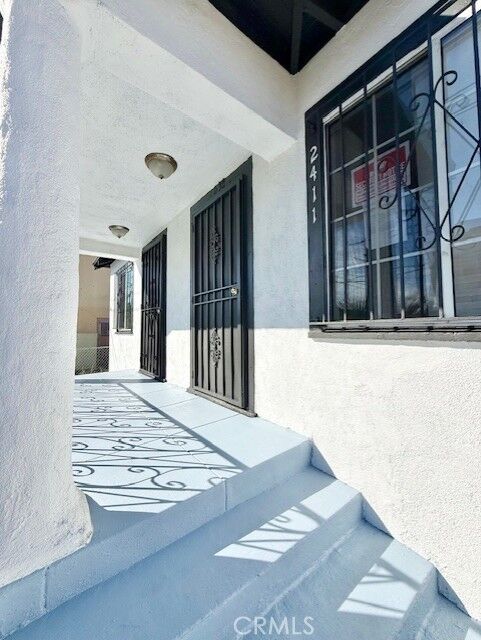 Property Photo:  2411 Griffith Avenue  CA 90011 