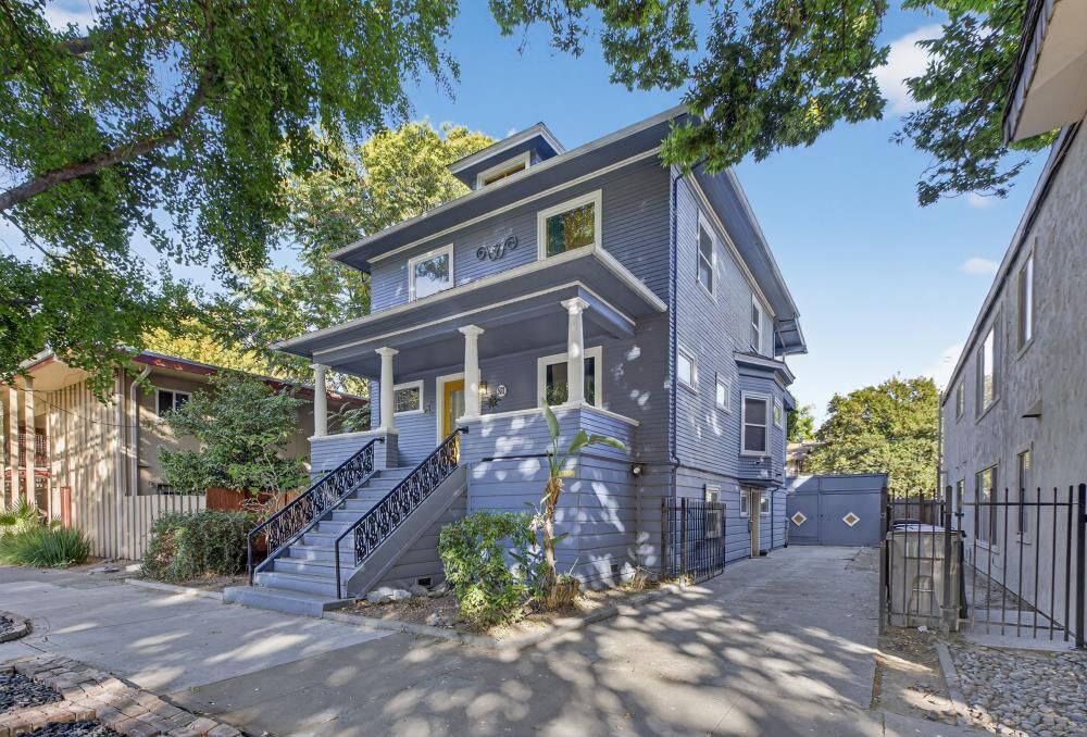 Property Photo: 811 18th Street CA 95811