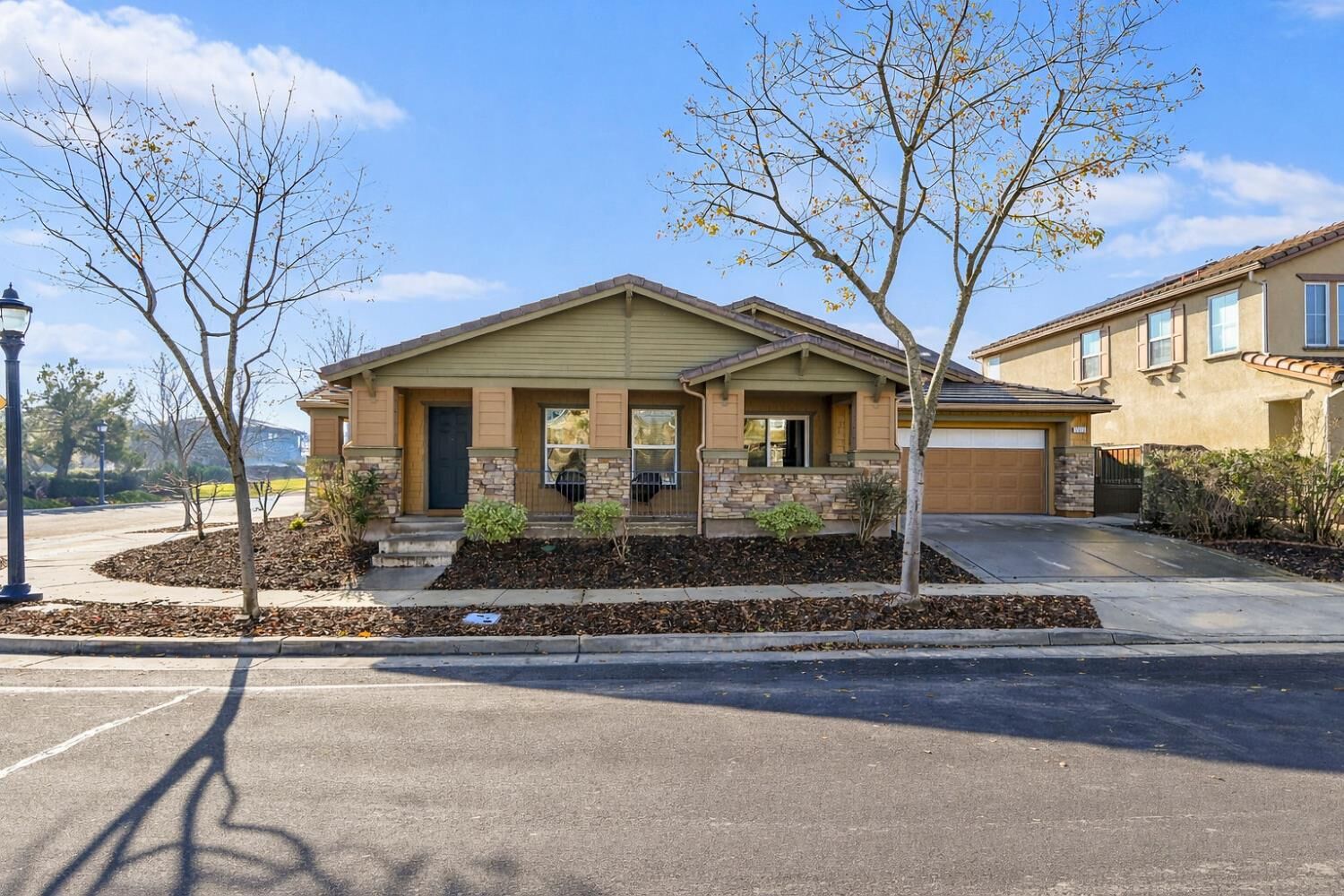 Property Photo: 2552 Allen Circle CA 95776