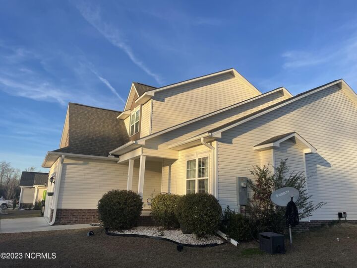 Property Photo:  407 Sundown Court  NC 28539 