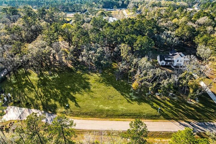 Property Photo:  12709 Crossvine Drive  LA 70433 