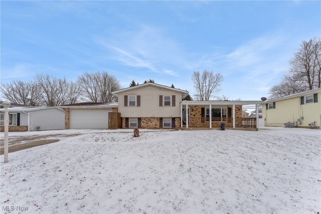 Property Photo:  2280 Zircon Street NE  OH 44721 