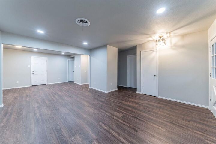 Photo de la propriété:  1725 Camara Court  TX 75051 