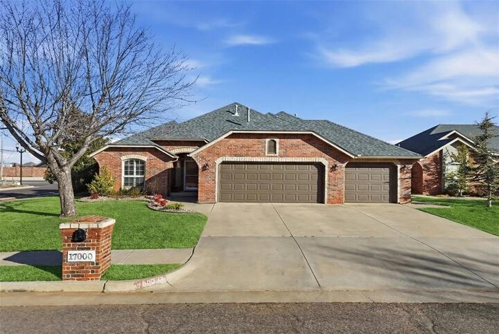 Property Photo:  17000 Picasso Drive  OK 73170 