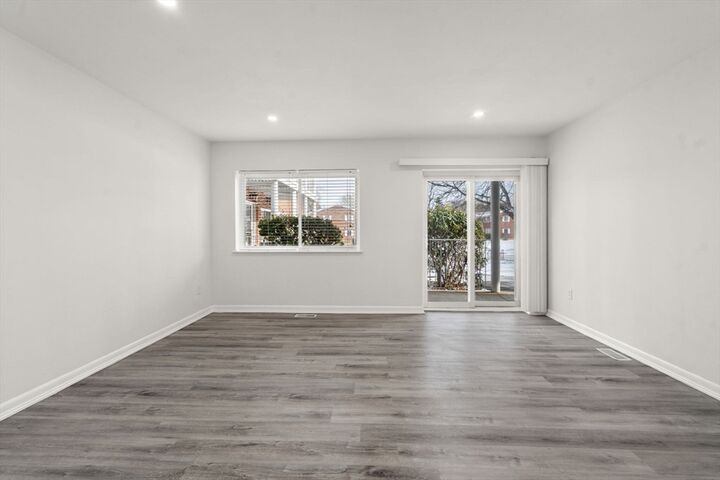 Property Photo:  12 Bayberry Dr 2  MA 02067 