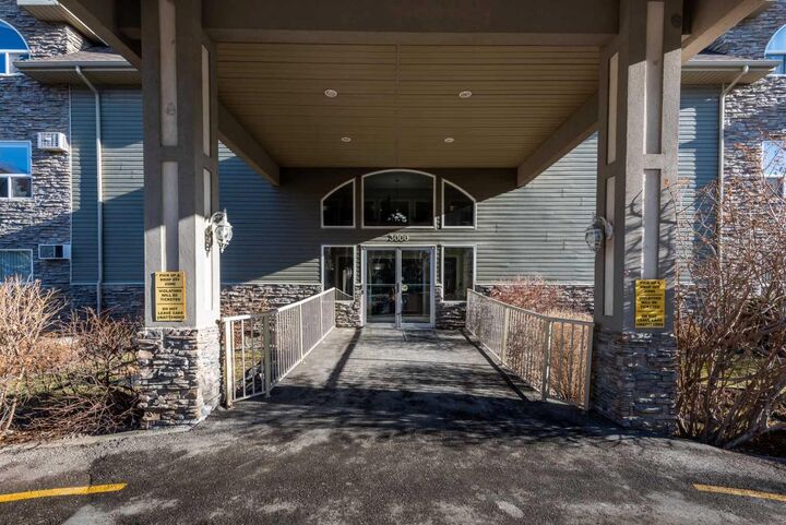 Property Photo:  3301 Millrise Point SW 301  AB T2Y 3W4 