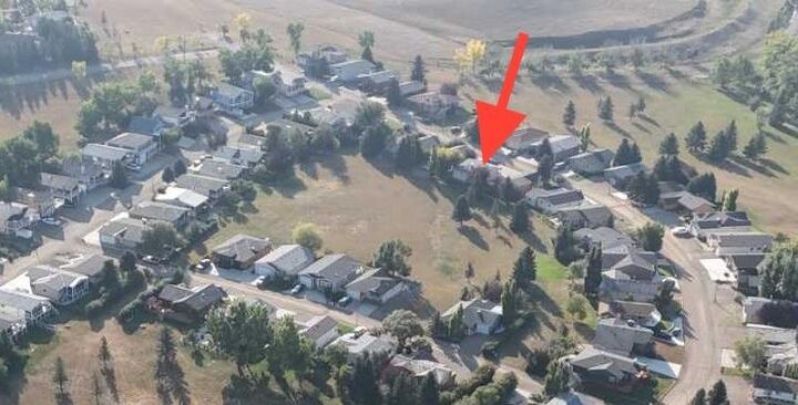 Property Photo: 619 Lakeside Drive AB T0B 2R0