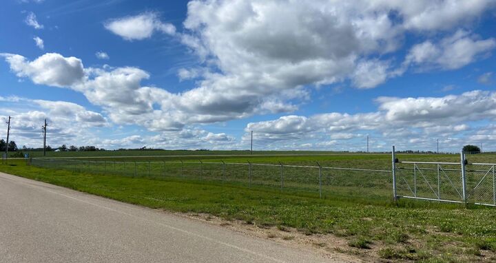 Property Photo: 6 431029 Range Road 261 AB T4J 1R4
